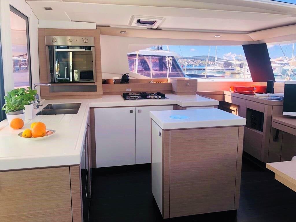 Fountaine Pajot Saona 47 Quintet Desafinado