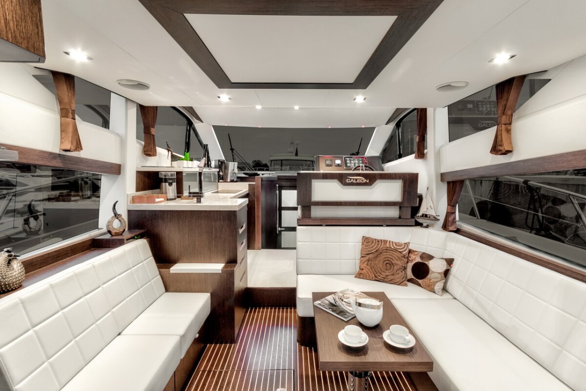 Galeon 420 Amber Blue