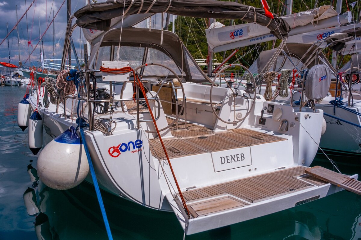 Hanse 445 Deneb