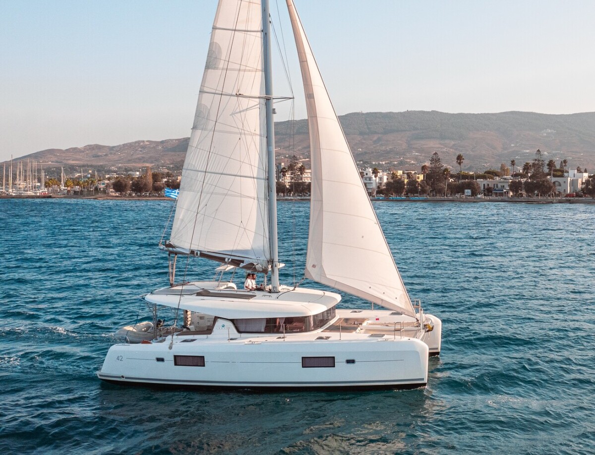 Lagoon 42 Plous