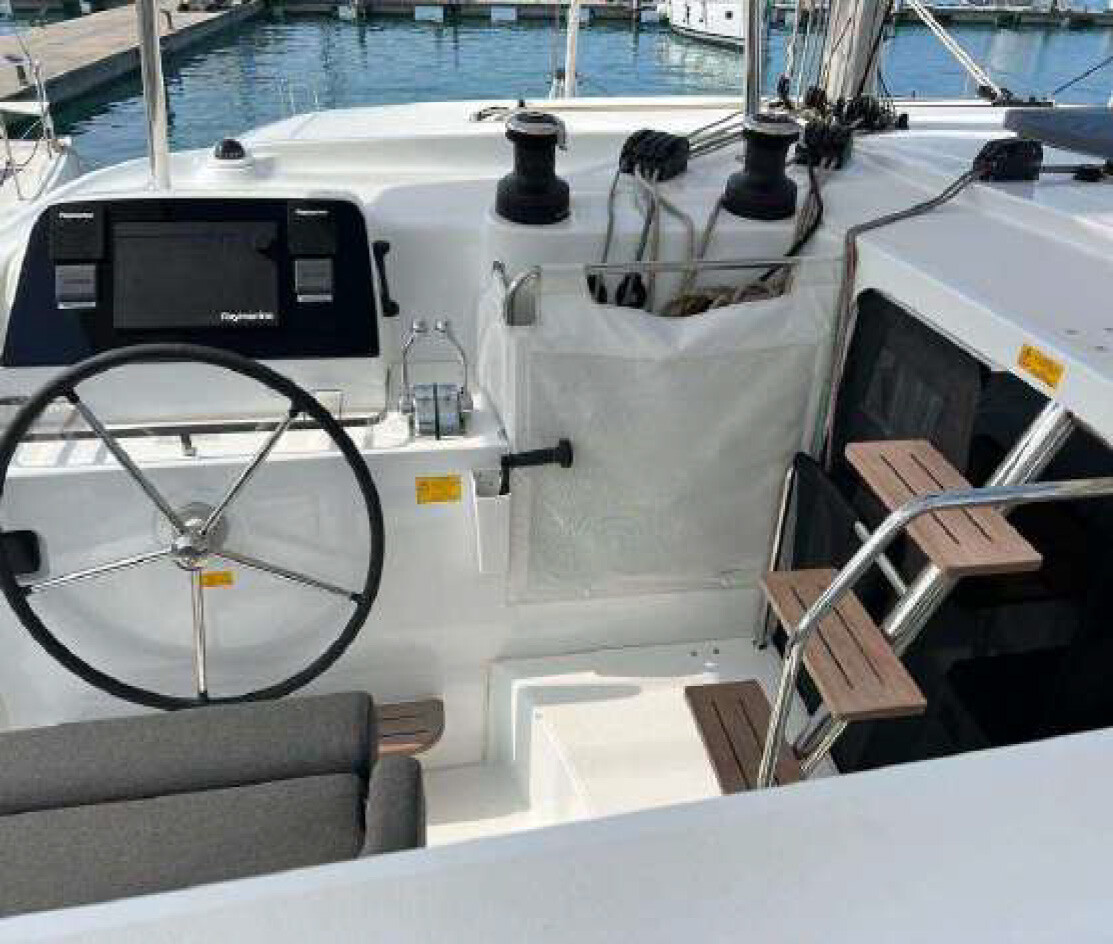 Lagoon 42 PRESTIGE