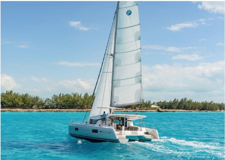 Lagoon 42 PERIWINKLE