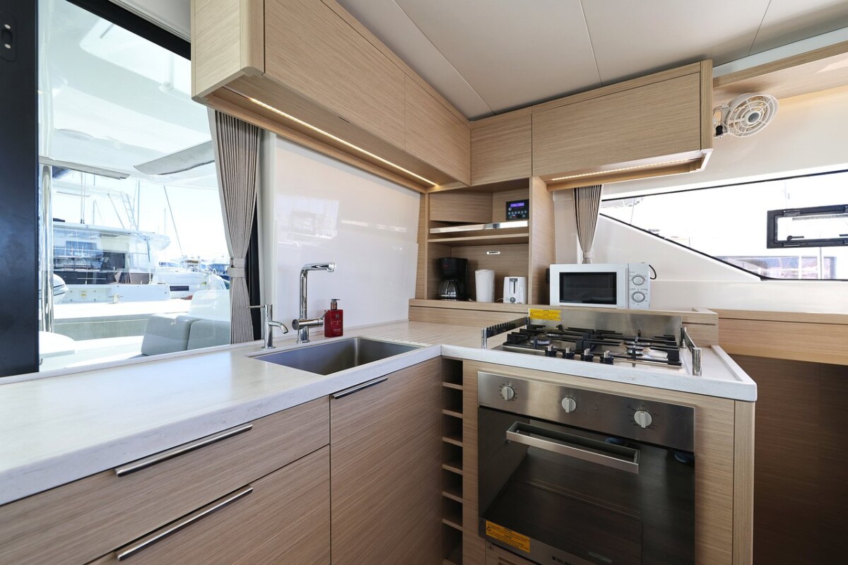 Lagoon 51 Apolon