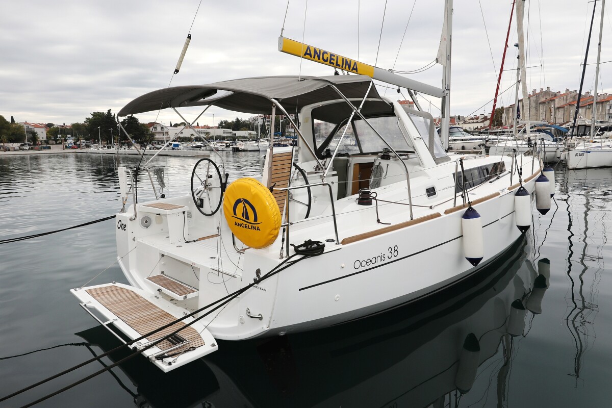 Oceanis 38 One