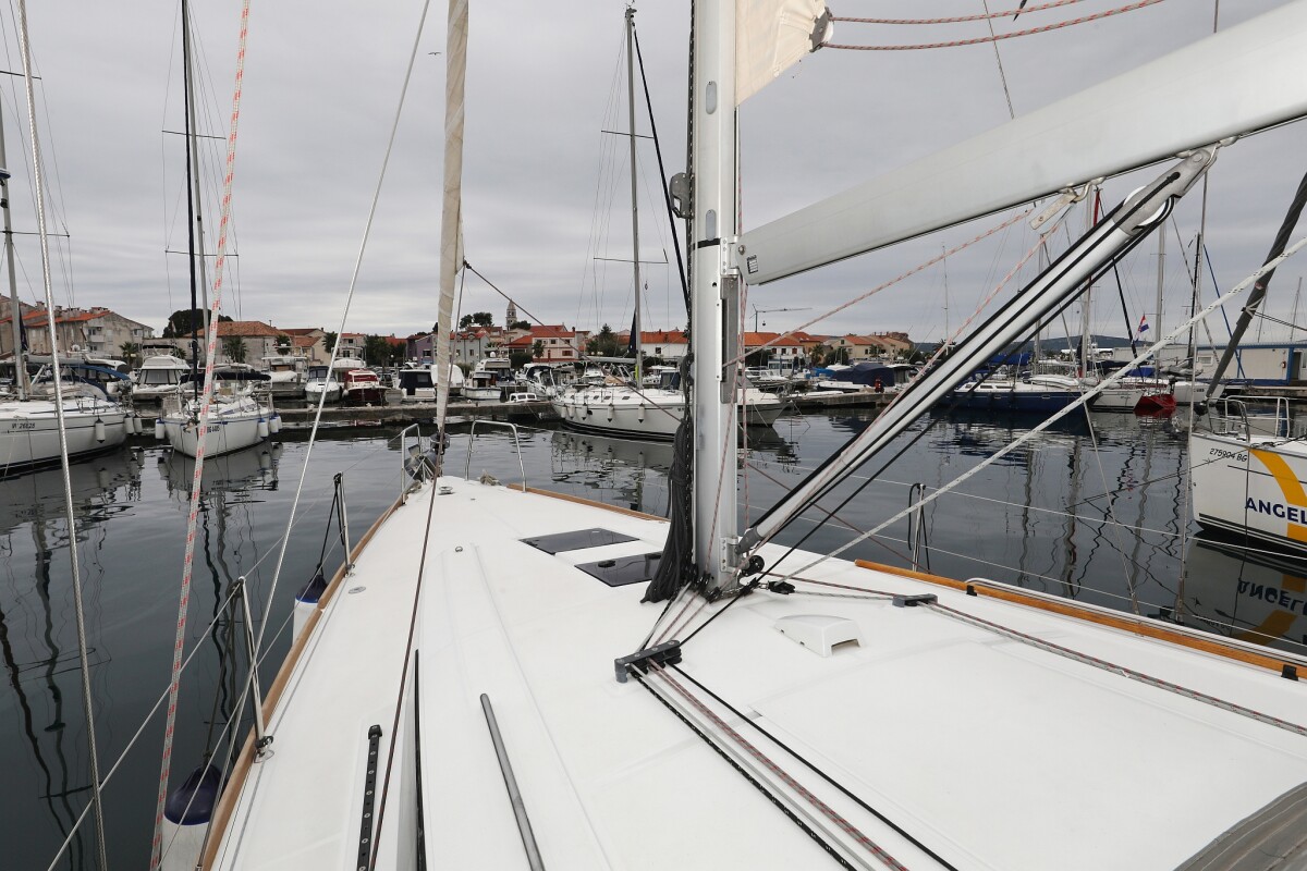 Oceanis 38 One