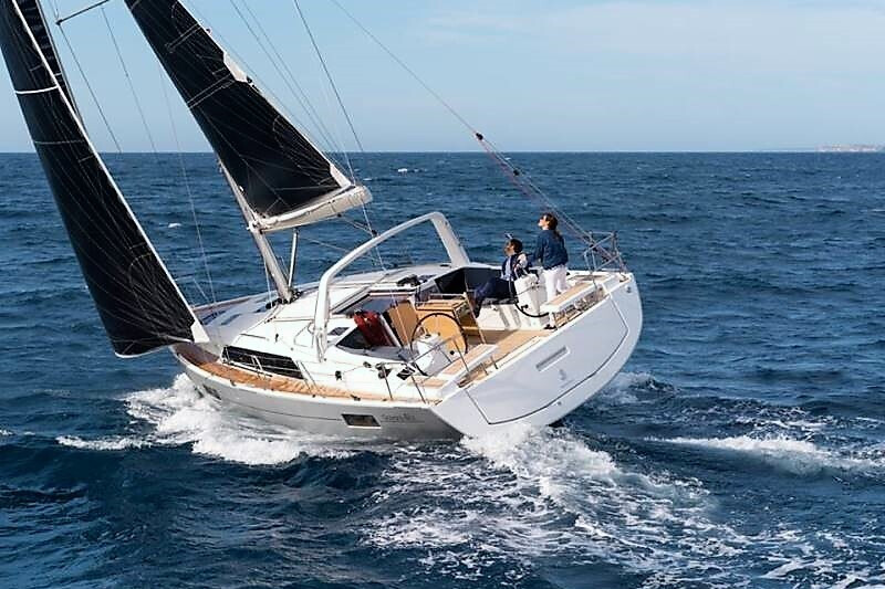 Yacht Charter Sailing yacht Oceanis 41.1 „OSCINE“ in Greece