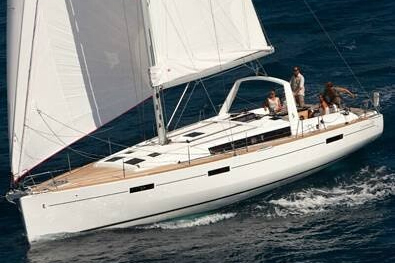 Oceanis 45 Beautiful Love