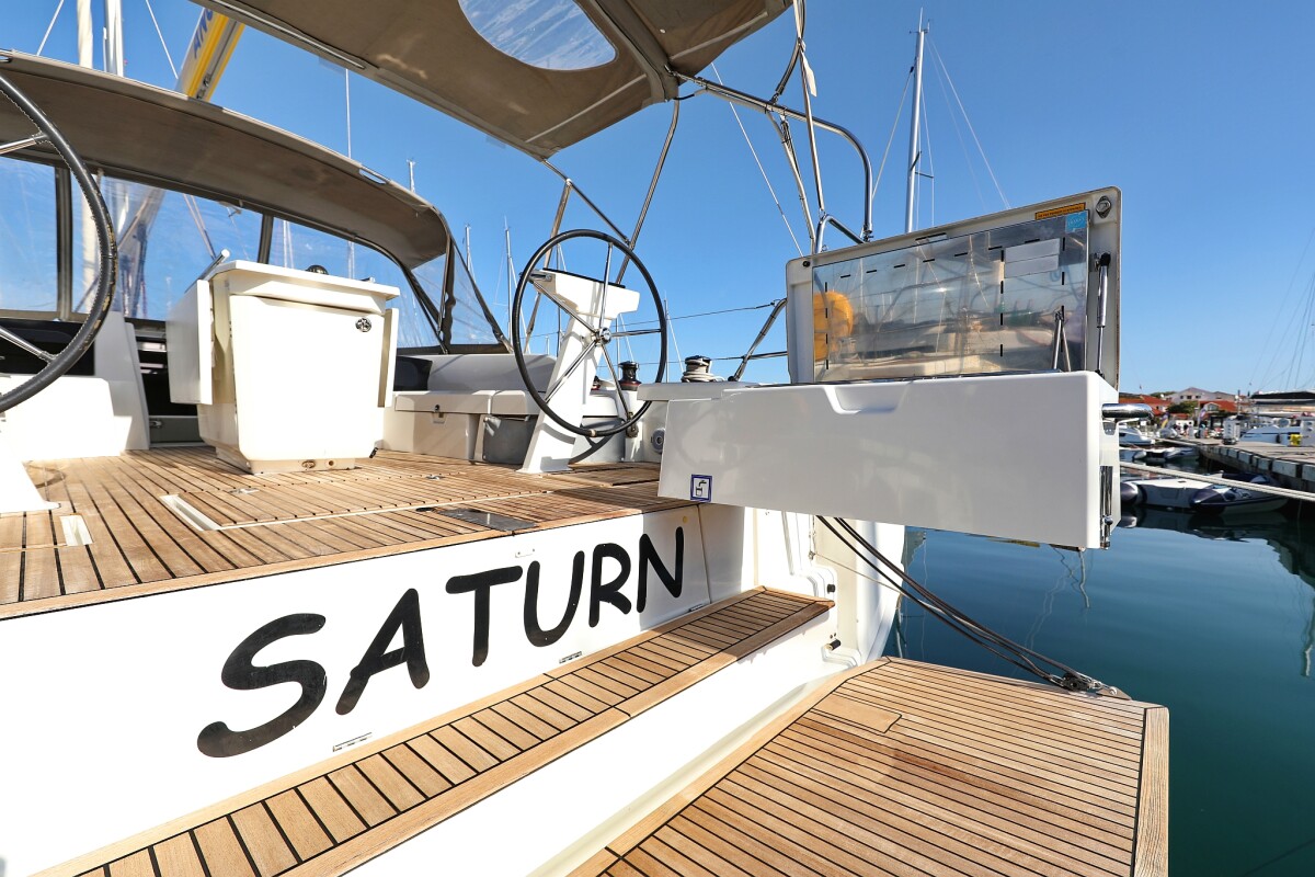 Oceanis 46.1 Saturn