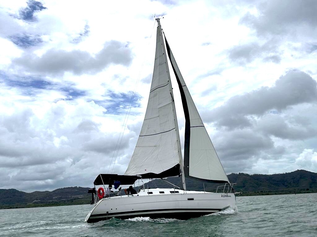 Oceanis Clipper 323 No regrets