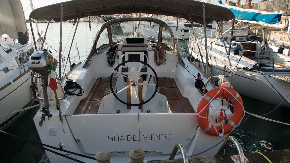 Sun Odyssey 319 Hija del Viento