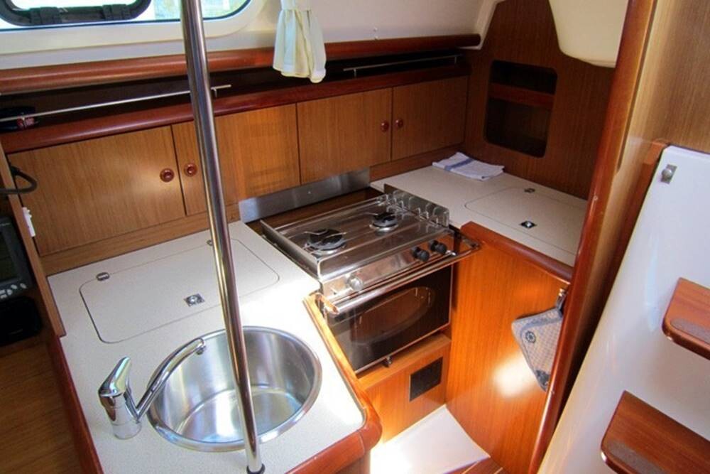 Sun Odyssey 32i 