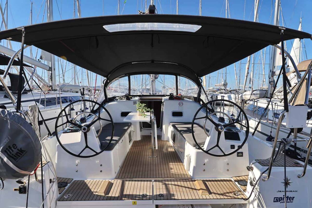 Sun Odyssey 380 Performance Mymia