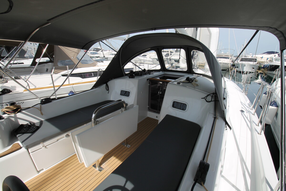 Sun Odyssey 380 Evita