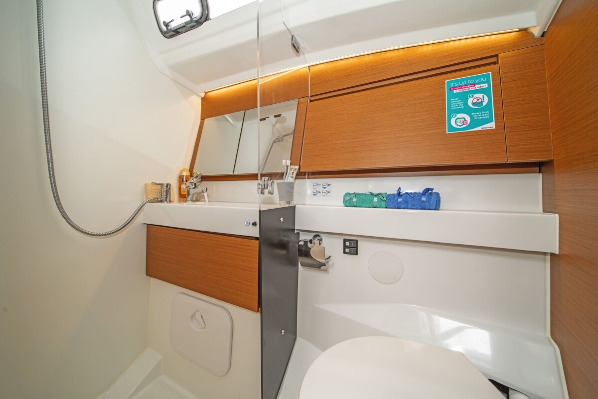 Sun Odyssey 410 Aella