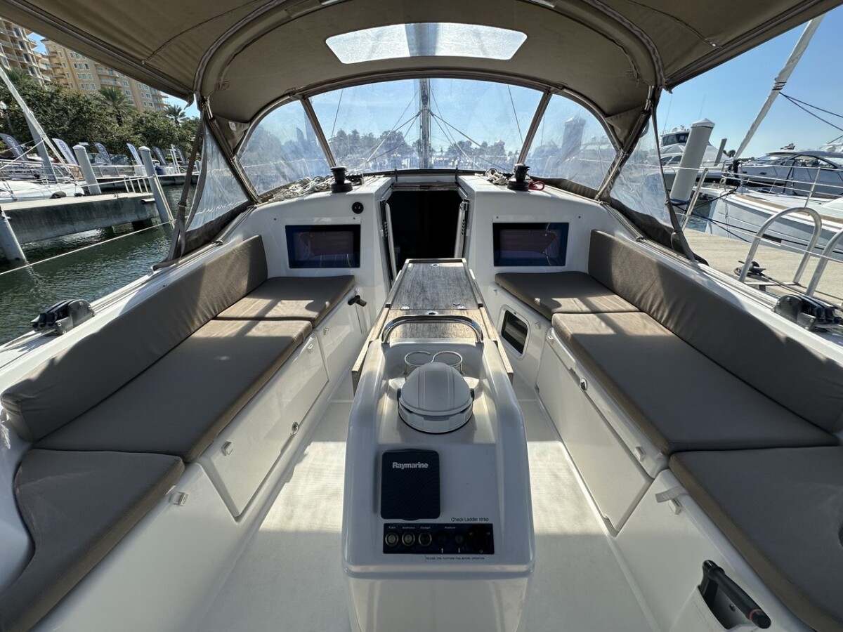 Sun Odyssey 410 Vigilant