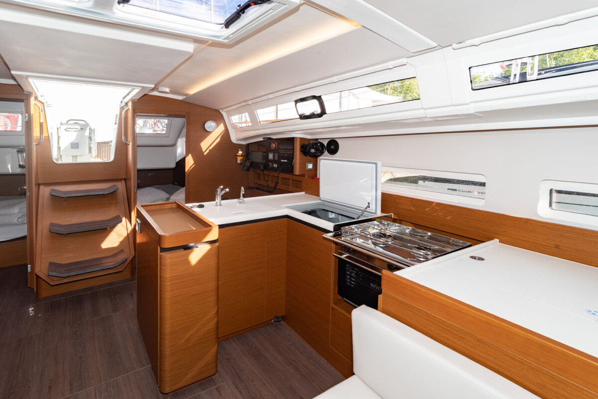 Sun Odyssey 410 Sea Pearl