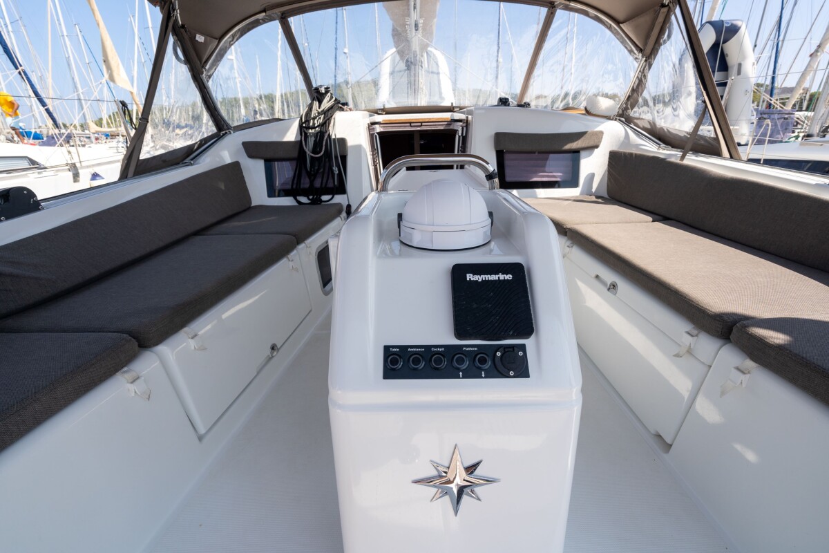 Sun Odyssey 410 MOUSTIQUE II 