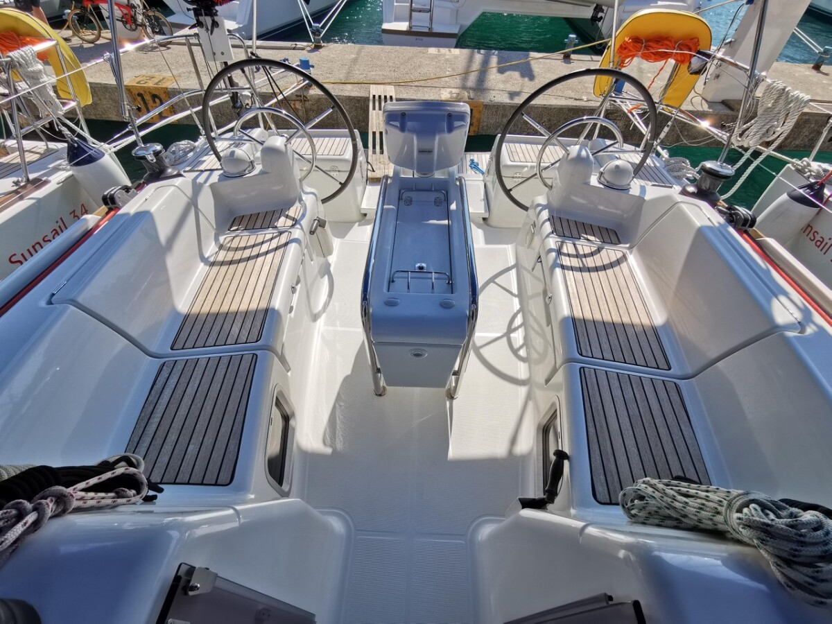 Sun Odyssey 419 Star Gazer