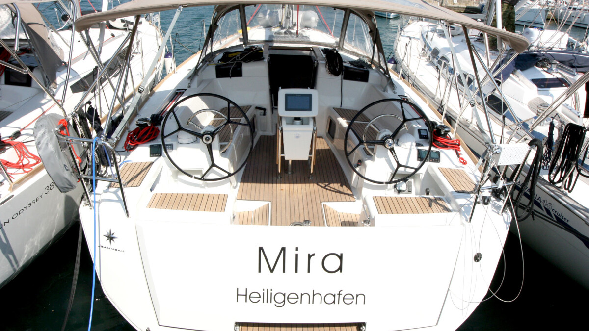 Sun Odyssey 419 Mira