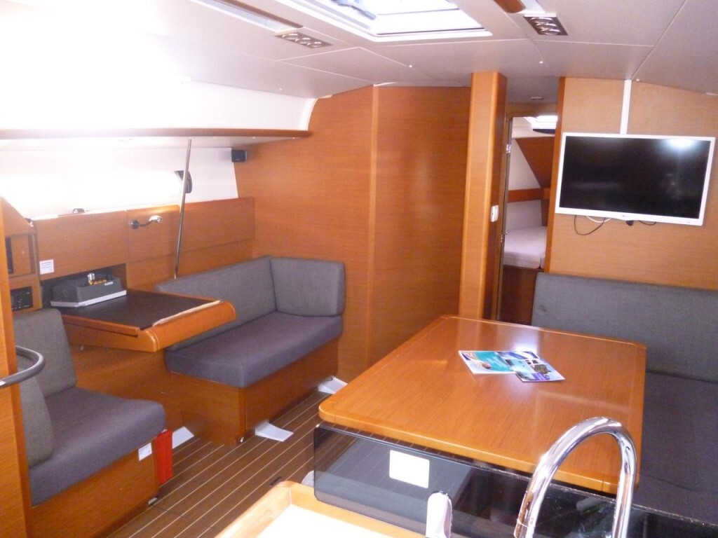 Sun Odyssey 439 Spirus