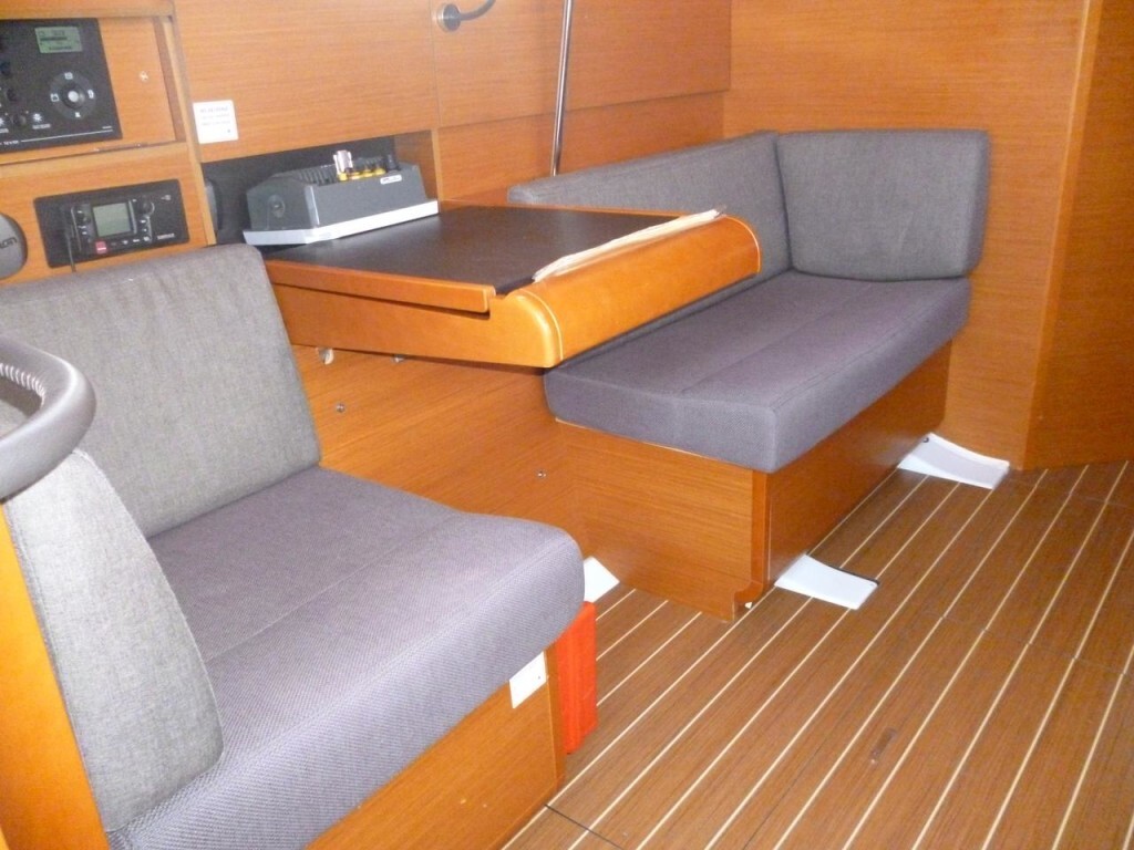 Sun Odyssey 439 Spirus