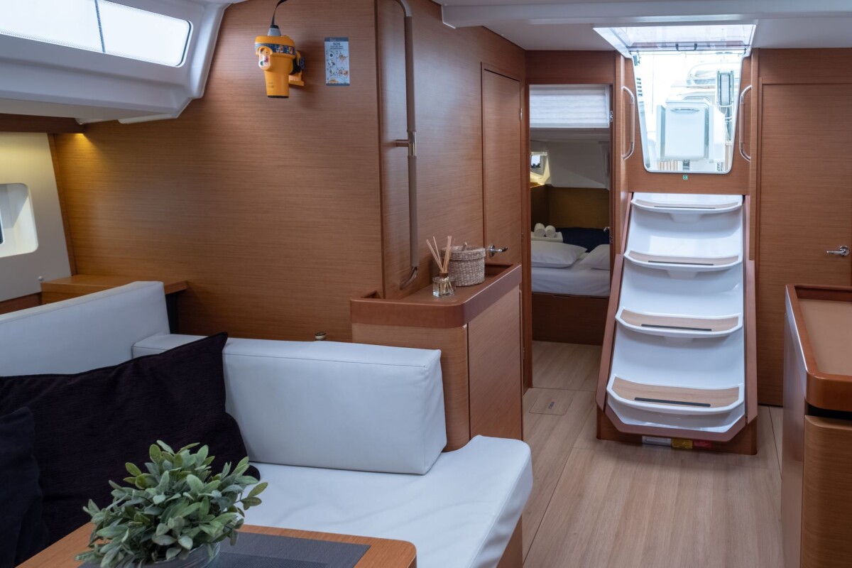 Sun Odyssey 440 Loleta