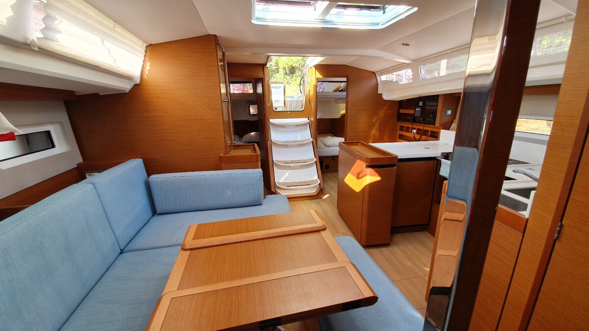 Sun Odyssey 440 Xoxo