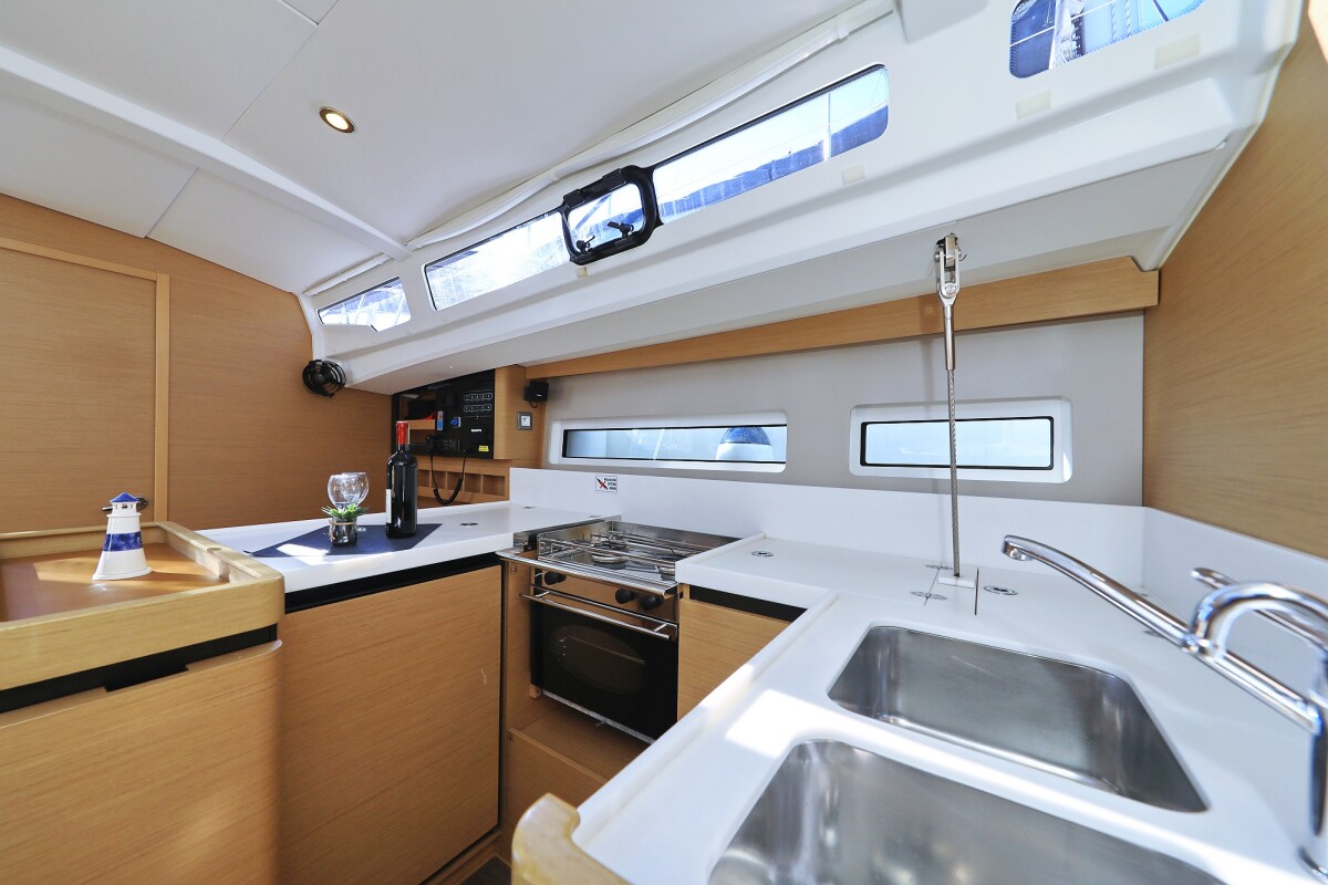 Sun Odyssey 440 Sea Star