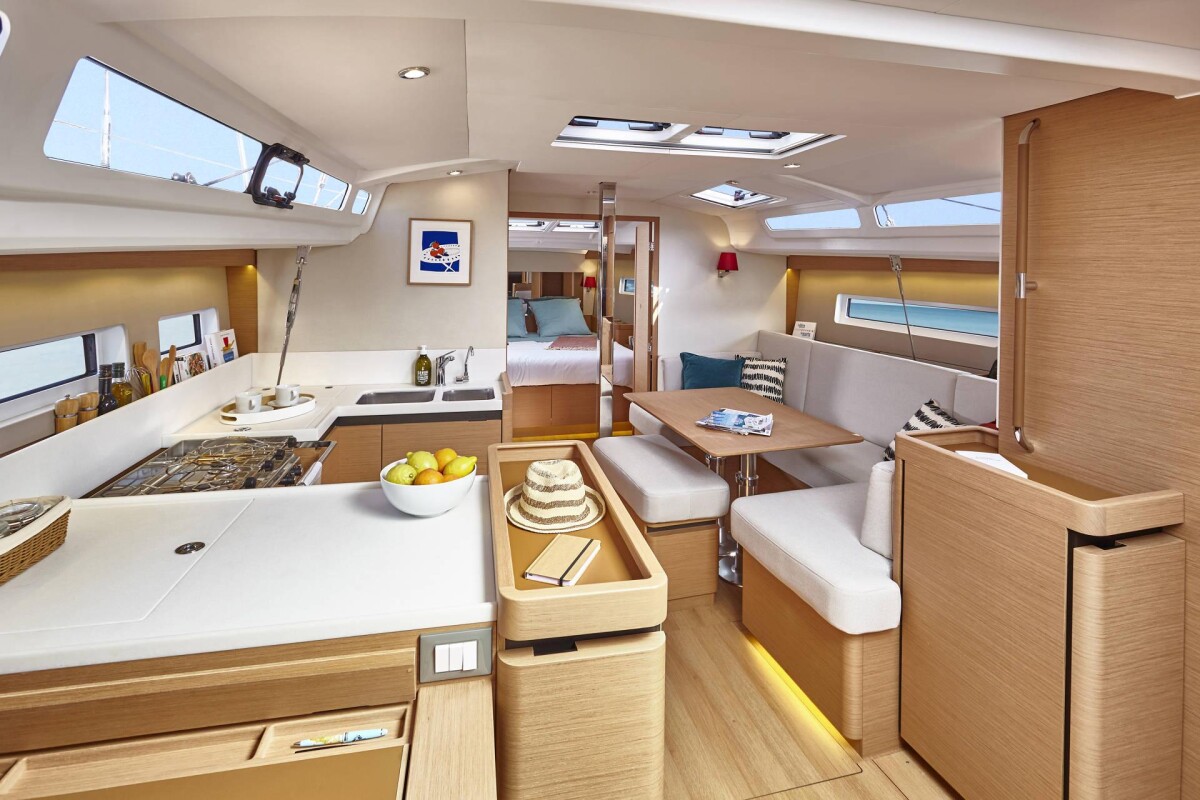 Sun Odyssey 440 LATIKA