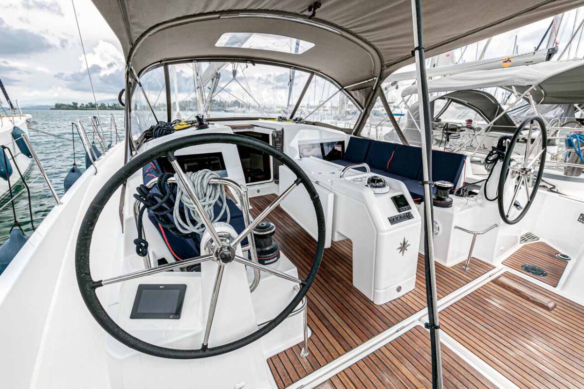 Sun Odyssey 440 Mystic Blue