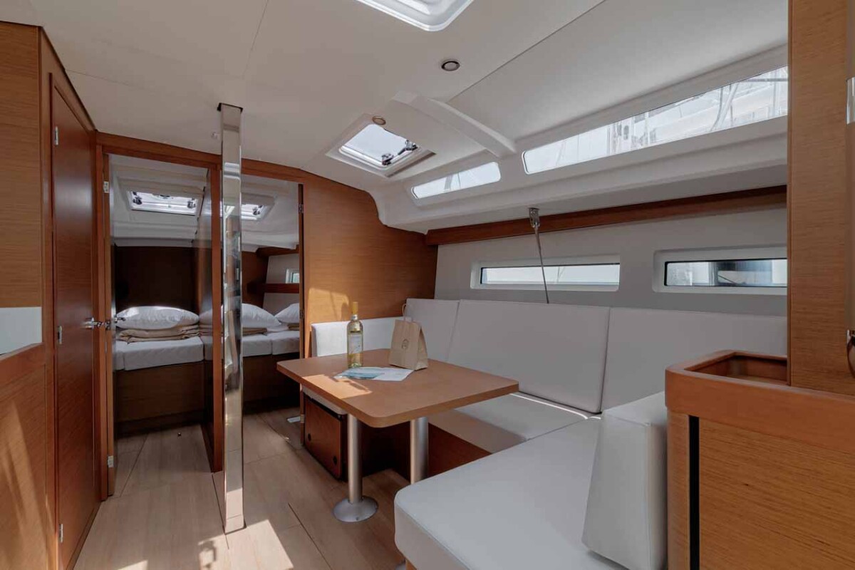 Sun Odyssey 440 Mystic Blue