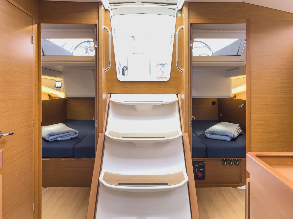 Sun Odyssey 440 tam elli