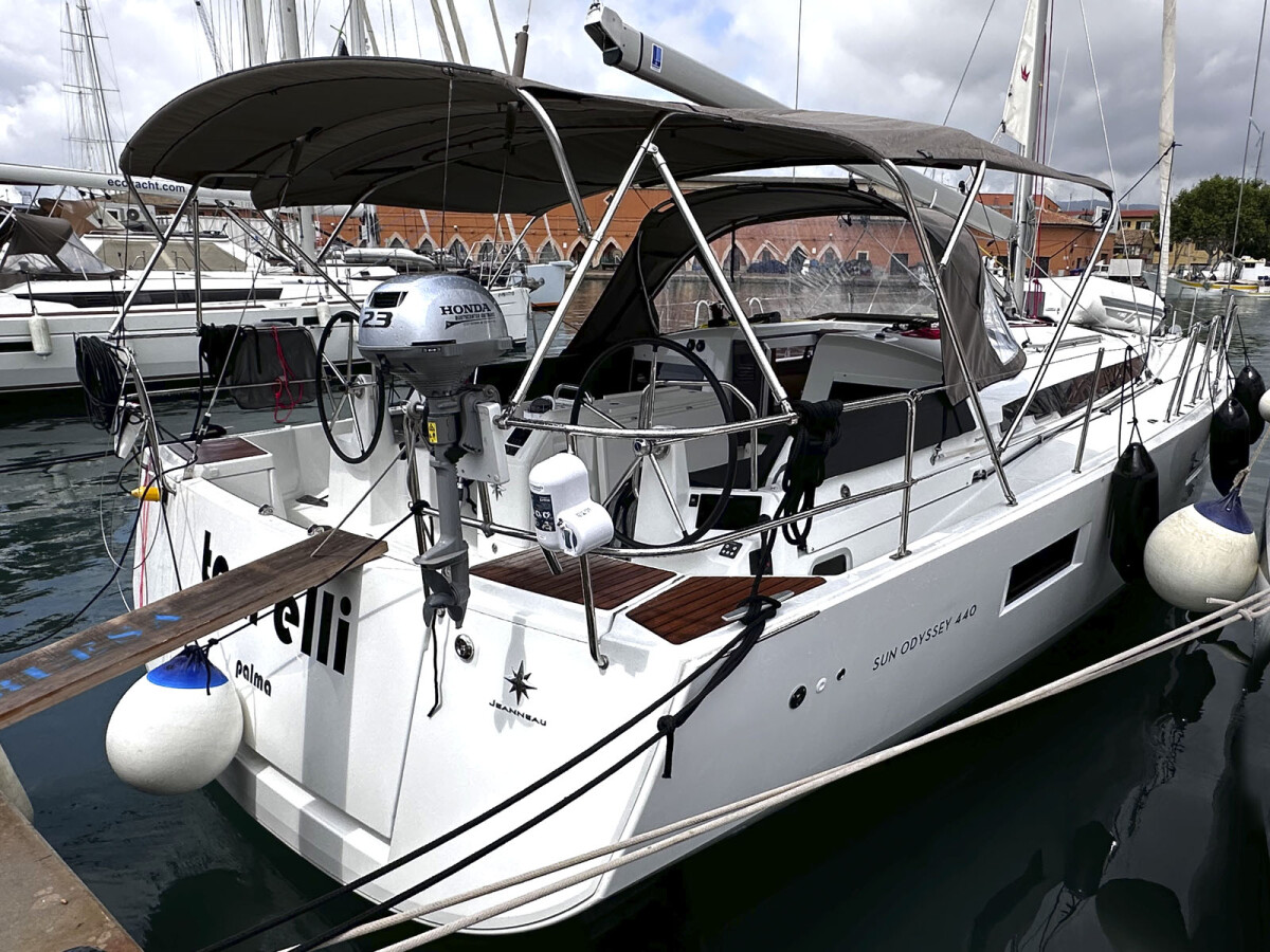 Sun Odyssey 440 tam elli