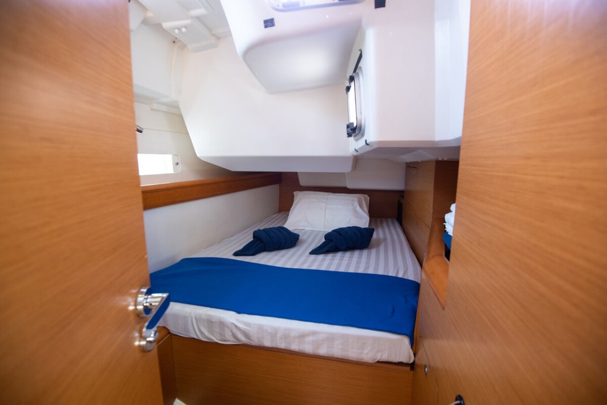 Sun Odyssey 469 Chinon 2