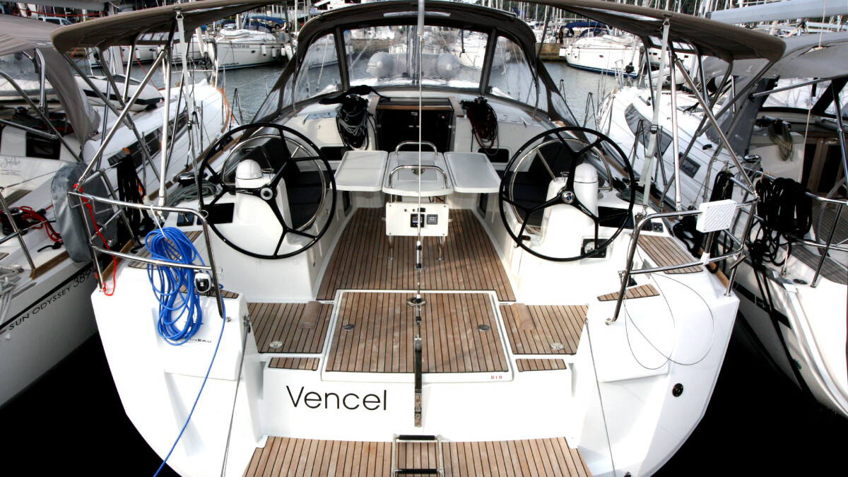 Sun Odyssey 479 Vencel