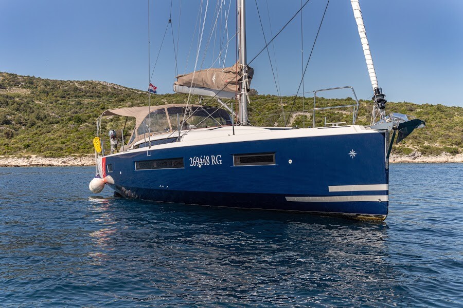 Sun Odyssey 490 Geri